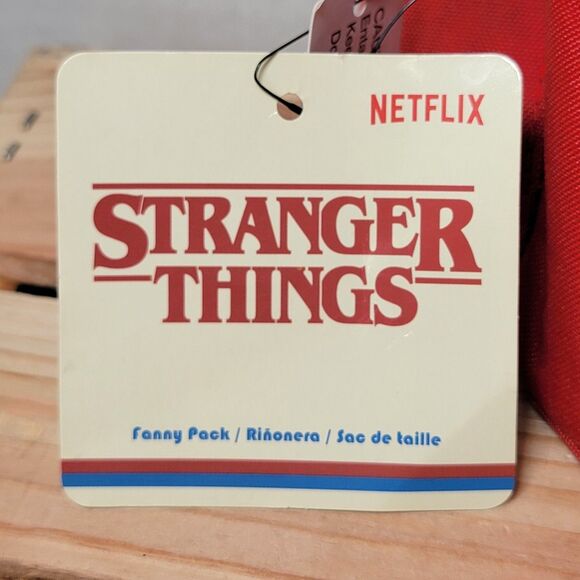 Stranger Things Red Fanny Pack w/ 2 Patches NWT - Picture 6 of 8